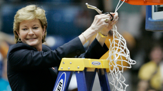 Sally Jenkins's Pat Summitt Piece Will Break Your Heart
